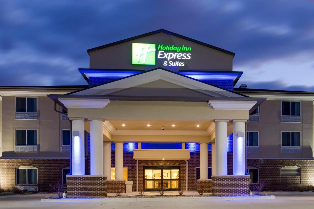 Holiday Inn Express & Suites Nevada By Ihg Exterior foto